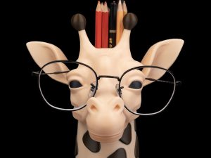 Mr. Giraffe – Brillen- & Stiftehalter – Lustige Dekofigur – Originelles Geschenk